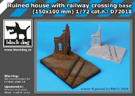 Ruined house with railway crossing (150x100 mm)